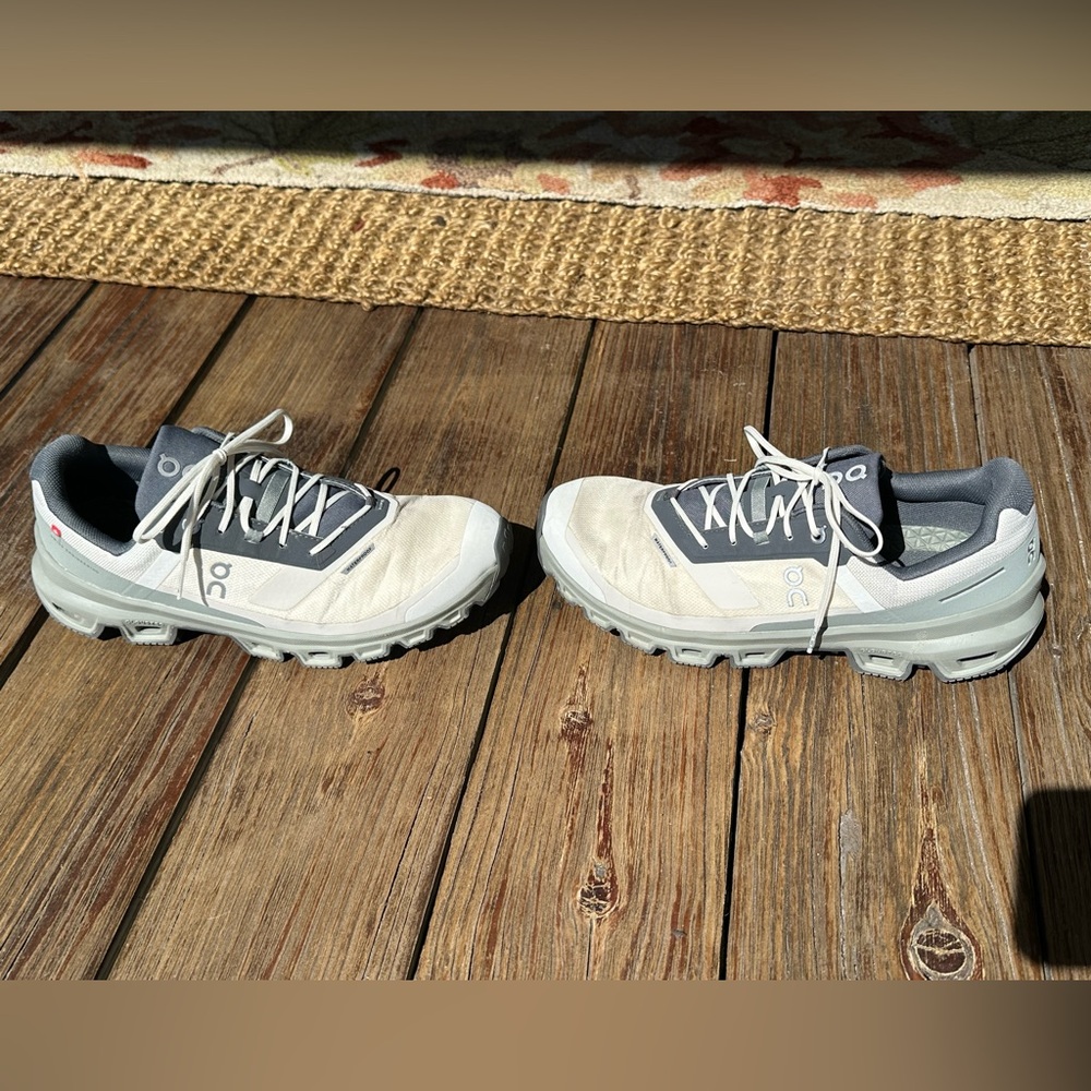On Running Men's Gray Athletic Shoes